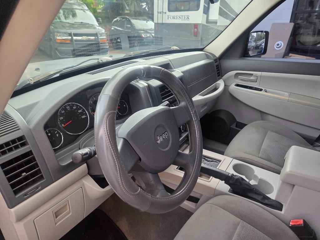 2008 Jeep Liberty Sport - Photo 10