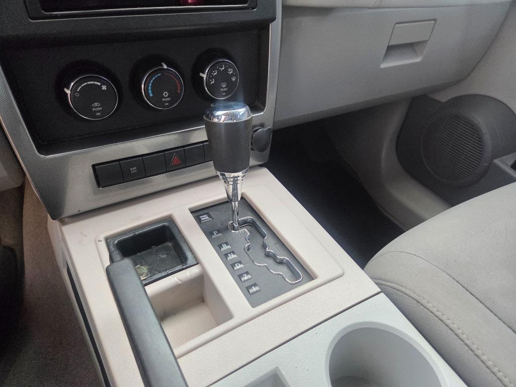 2008 Jeep Liberty Sport - Photo 34