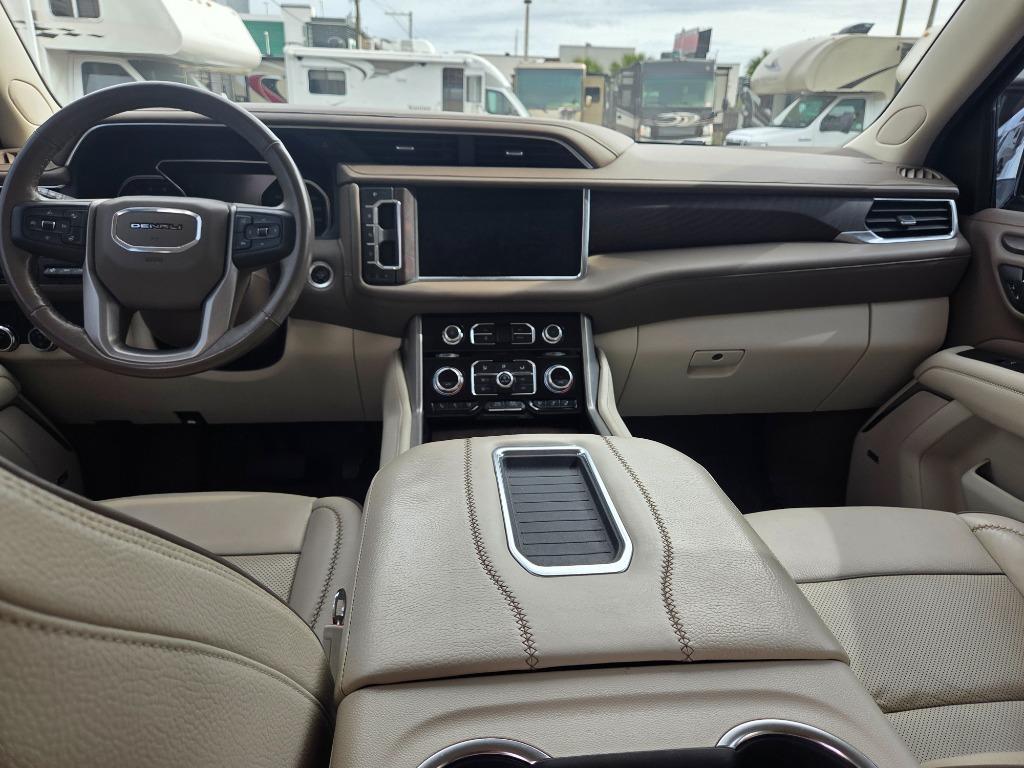 2021 GMC Yukon XL Denali - Photo 24