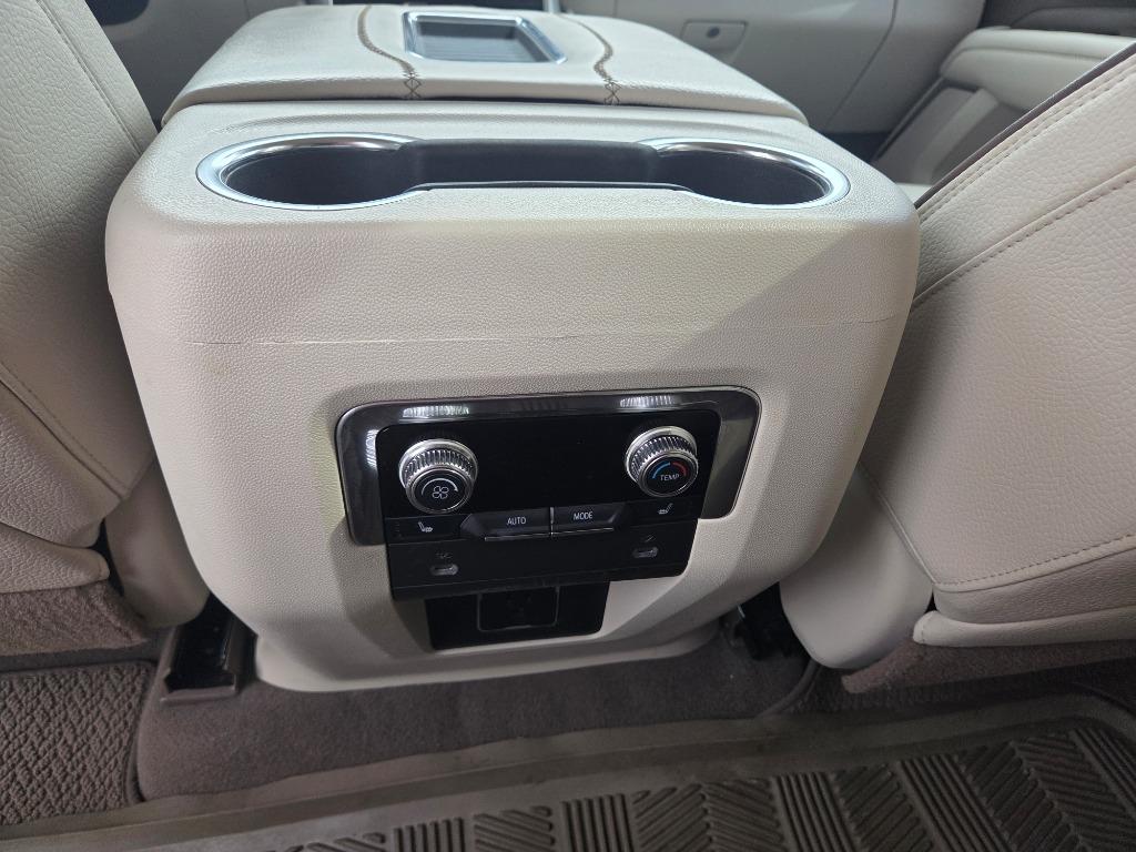 2021 GMC Yukon XL Denali - Photo 23