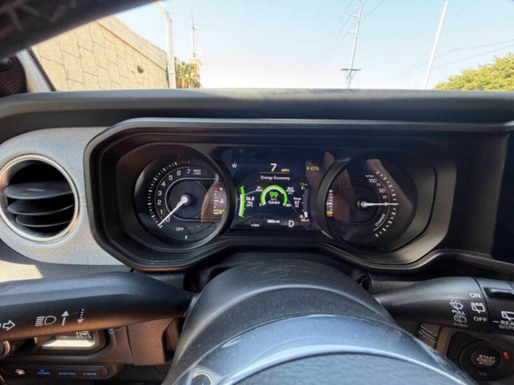 2025 Jeep Wrangler 4xe Sahara 4XE - Photo 17