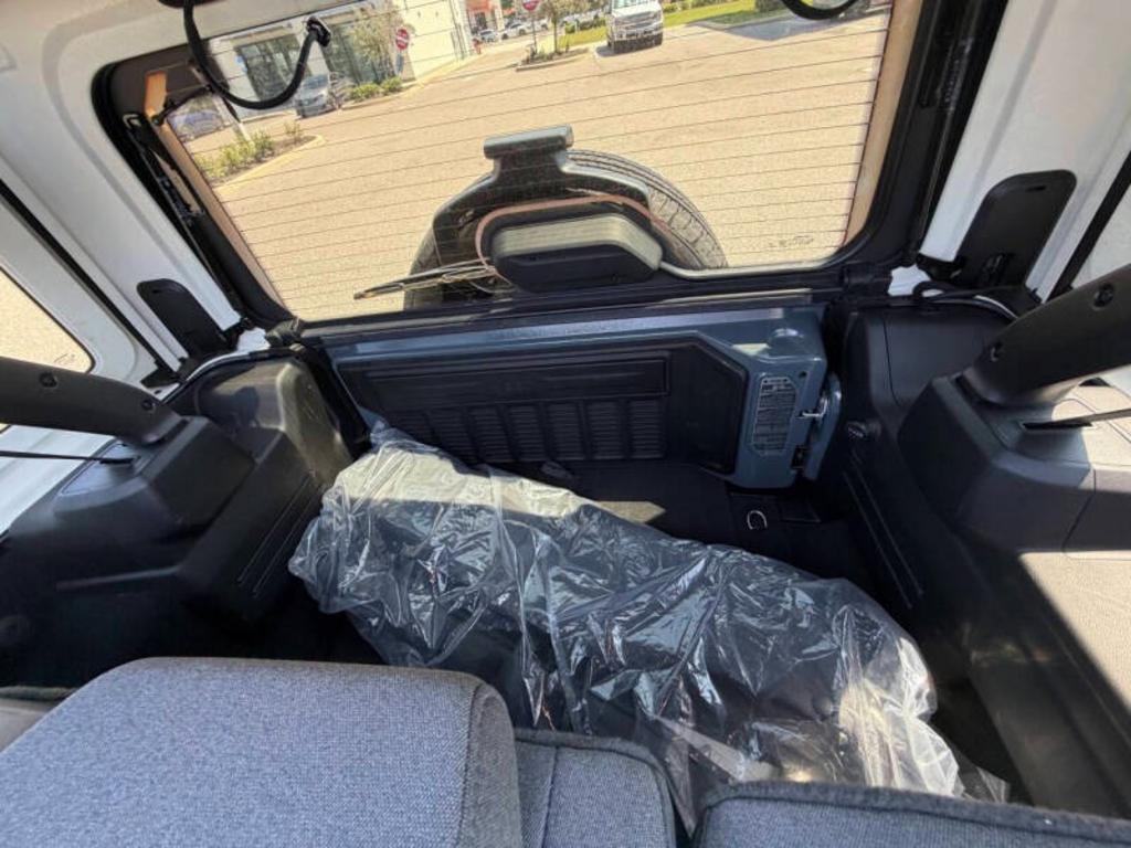 2025 Jeep Wrangler 4xe Sahara 4XE - Photo 11