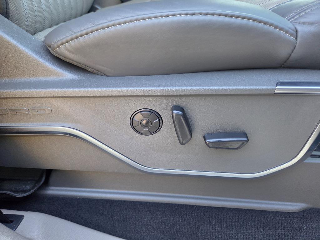 2026 Ford F-450 Super Duty Platinum - Photo 49