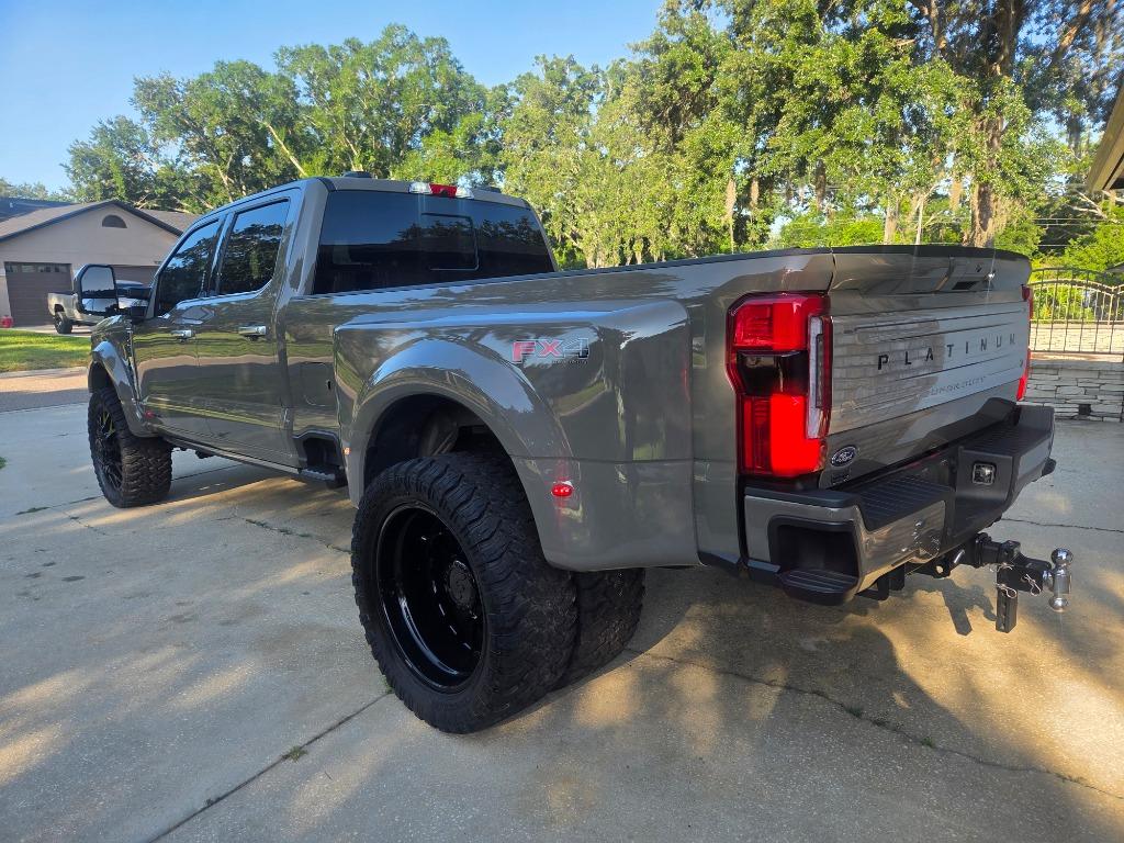 2026 Ford F-450 Super Duty Platinum - Photo 30