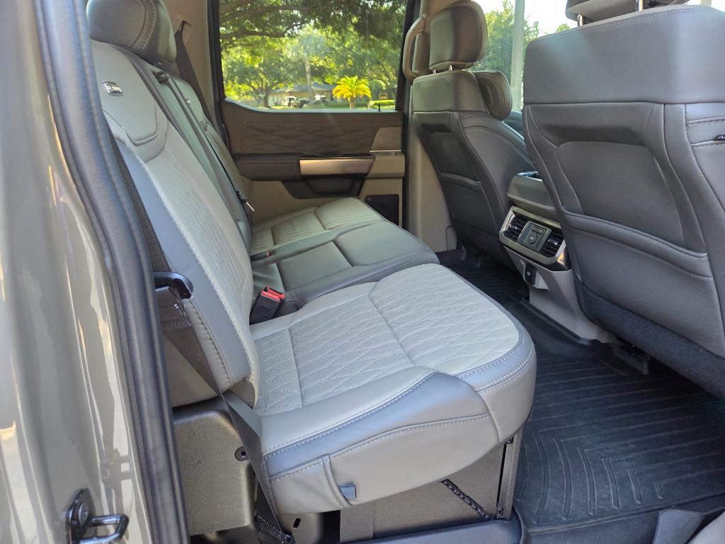 2026 Ford F-450 Super Duty Platinum - Photo 45