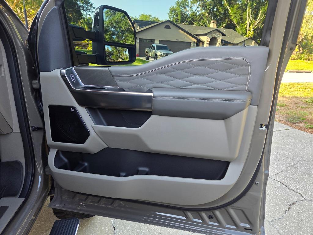 2026 Ford F-450 Super Duty Platinum - Photo 46