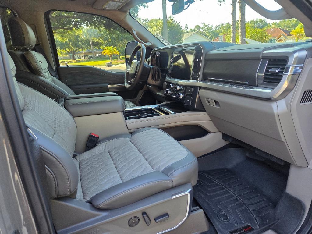 2026 Ford F-450 Super Duty Platinum - Photo 47