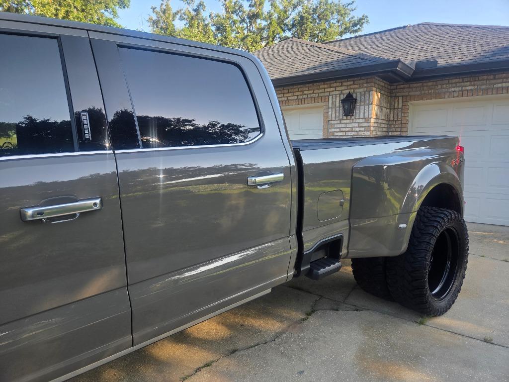 2026 Ford F-450 Super Duty Platinum - Photo 11