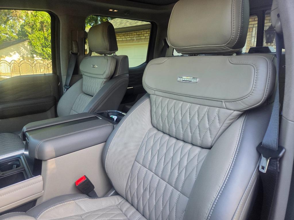 2026 Ford F-450 Super Duty Platinum - Photo 19