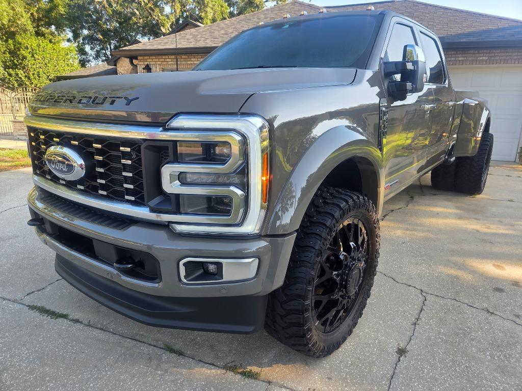 2026 Ford F-450 Platinum 4x4 Crew Cab 8' Box DRW's photo