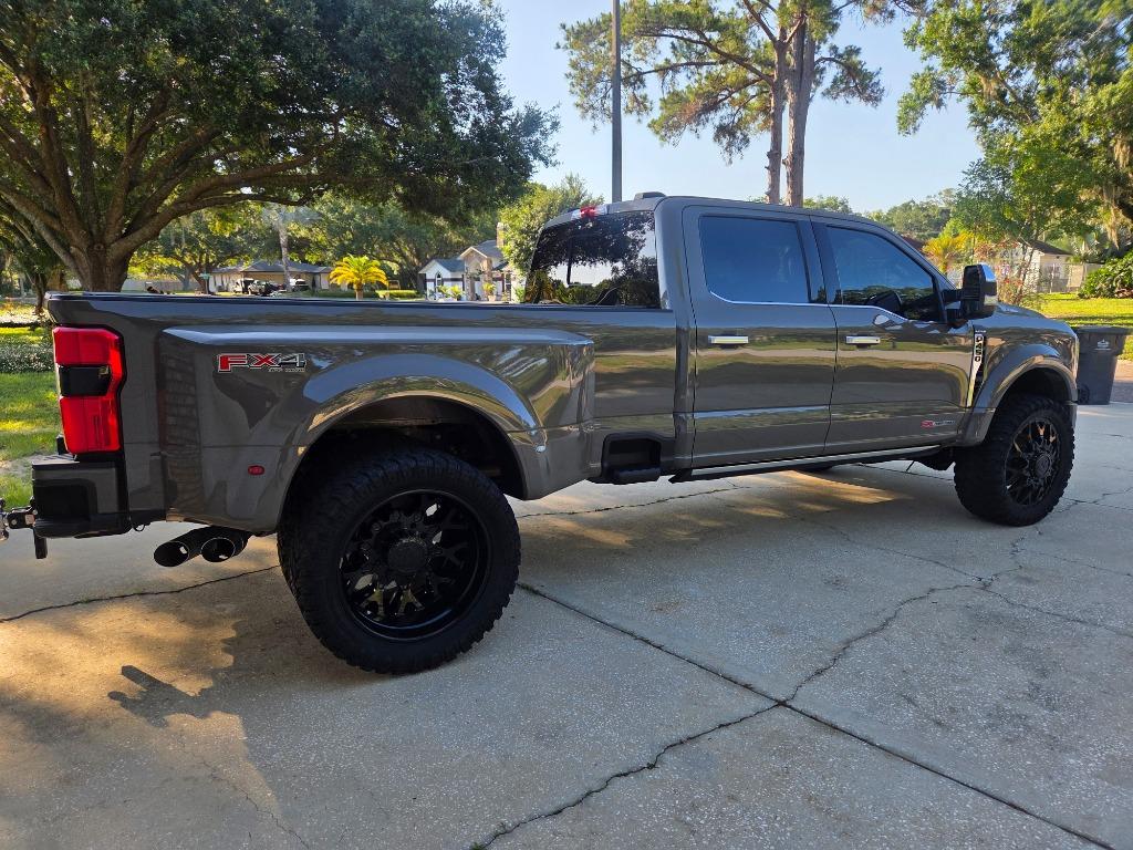 2026 Ford F-450 Super Duty Platinum - Photo 35