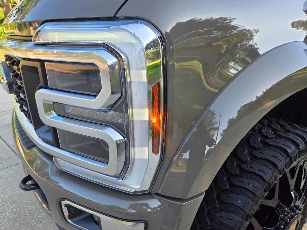 2026 Ford F-450 Super Duty Platinum - Photo 62