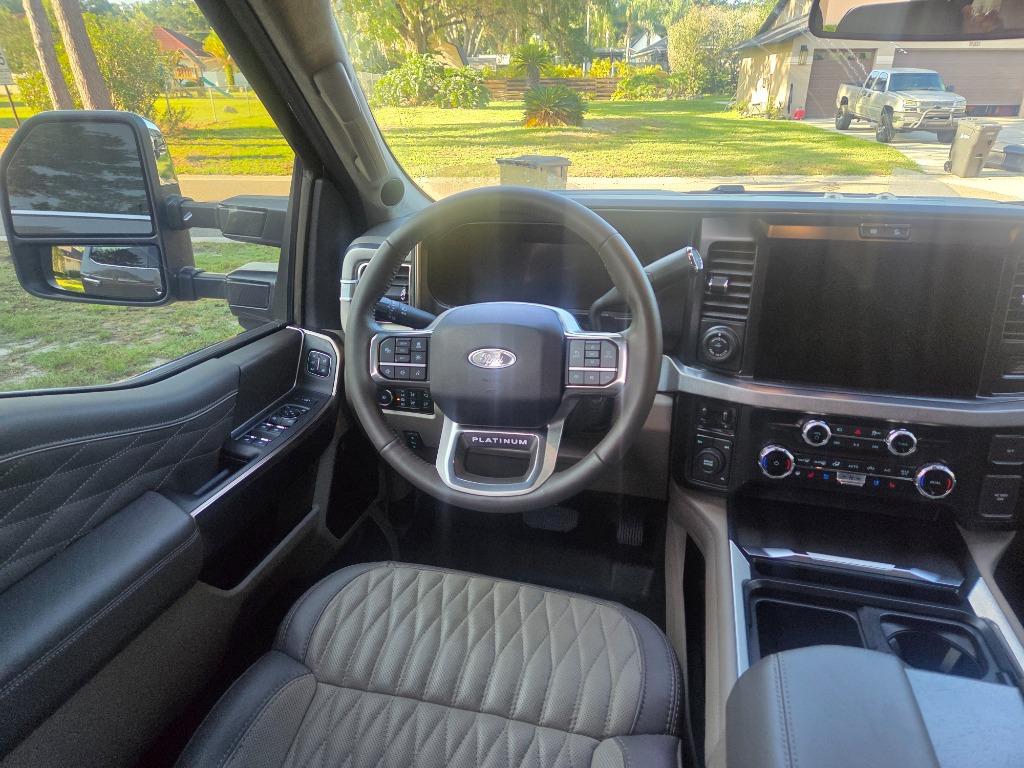 2026 Ford F-450 Super Duty Platinum - Photo 27