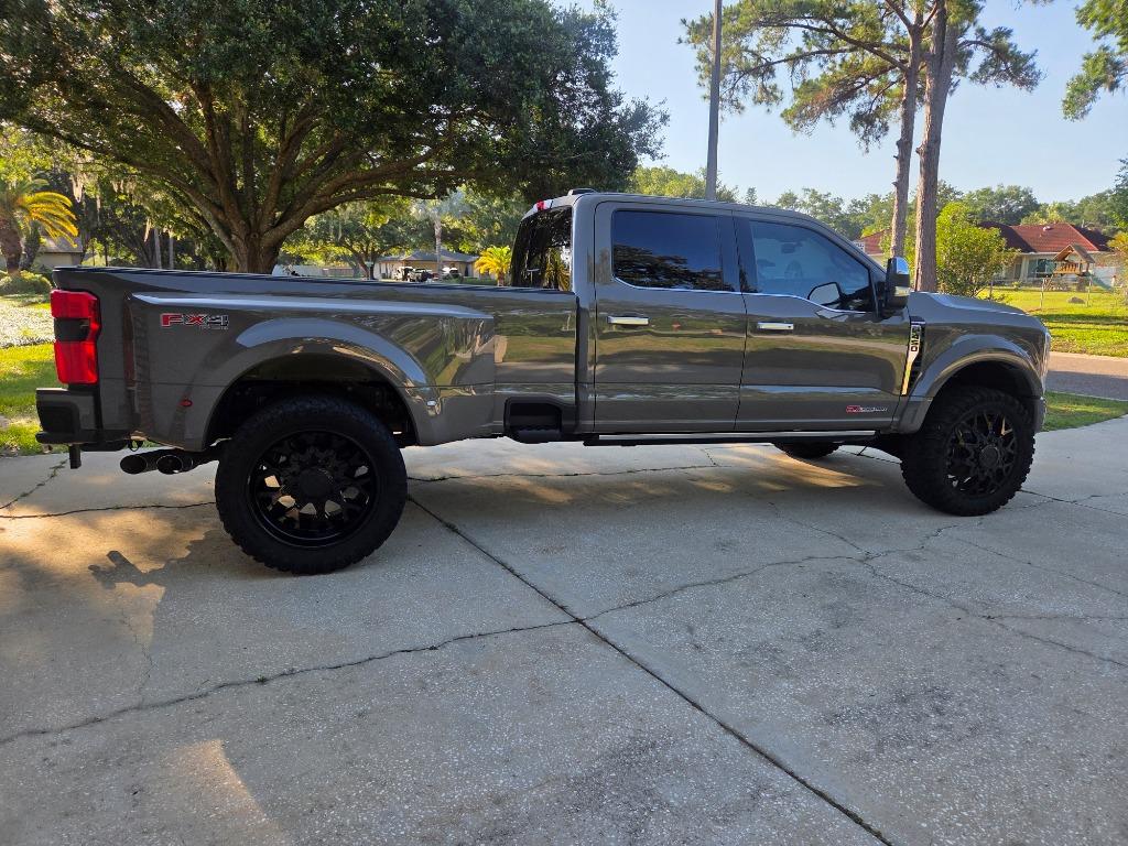 2026 Ford F-450 Super Duty Platinum - Photo 40